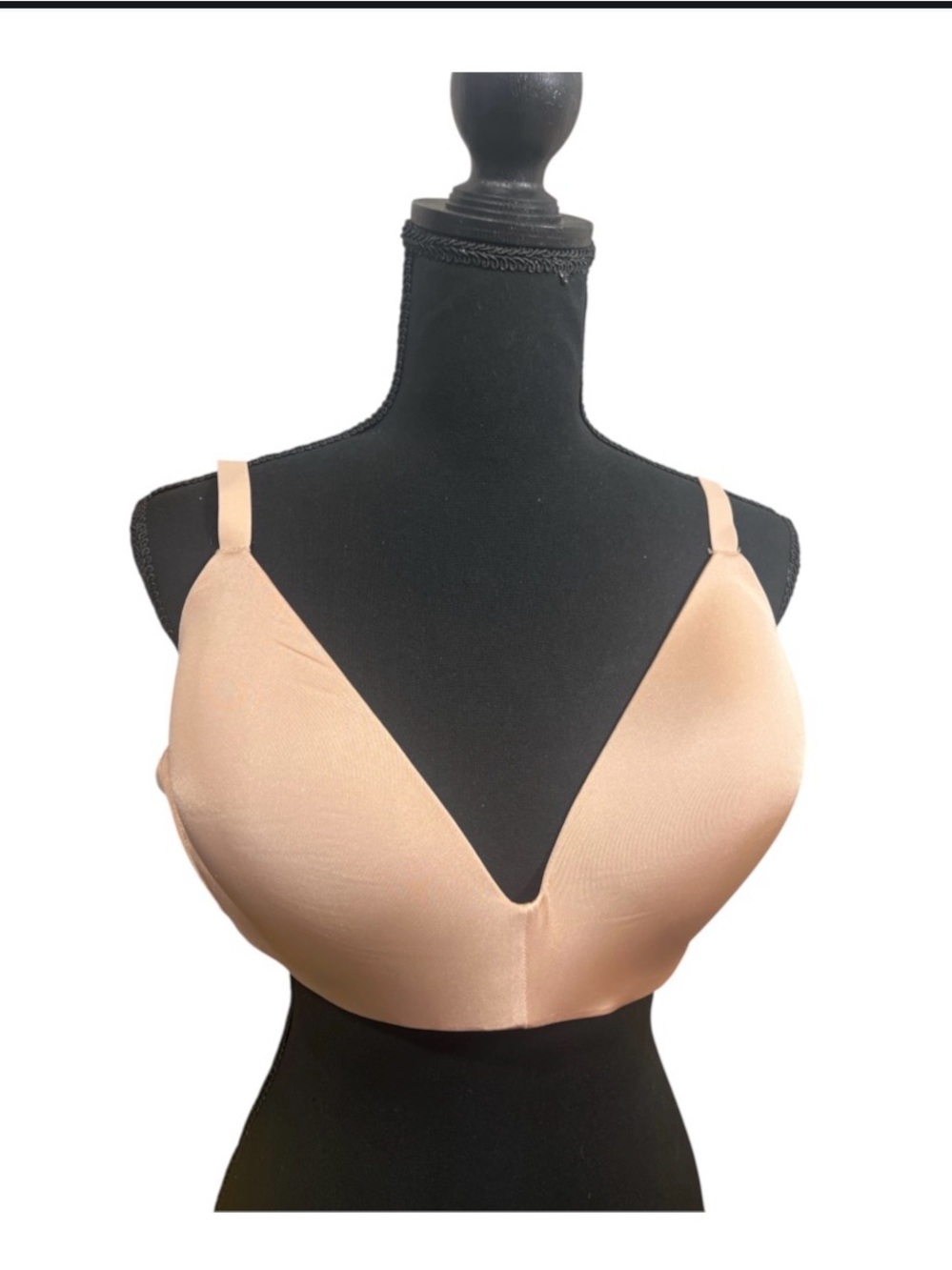 SKIMS Soft Plunge Bra in Nude
